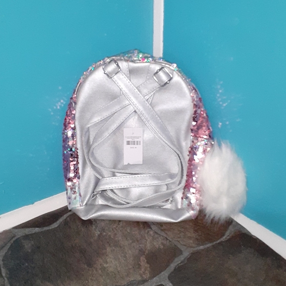 Bundle - Picture 2 of 3